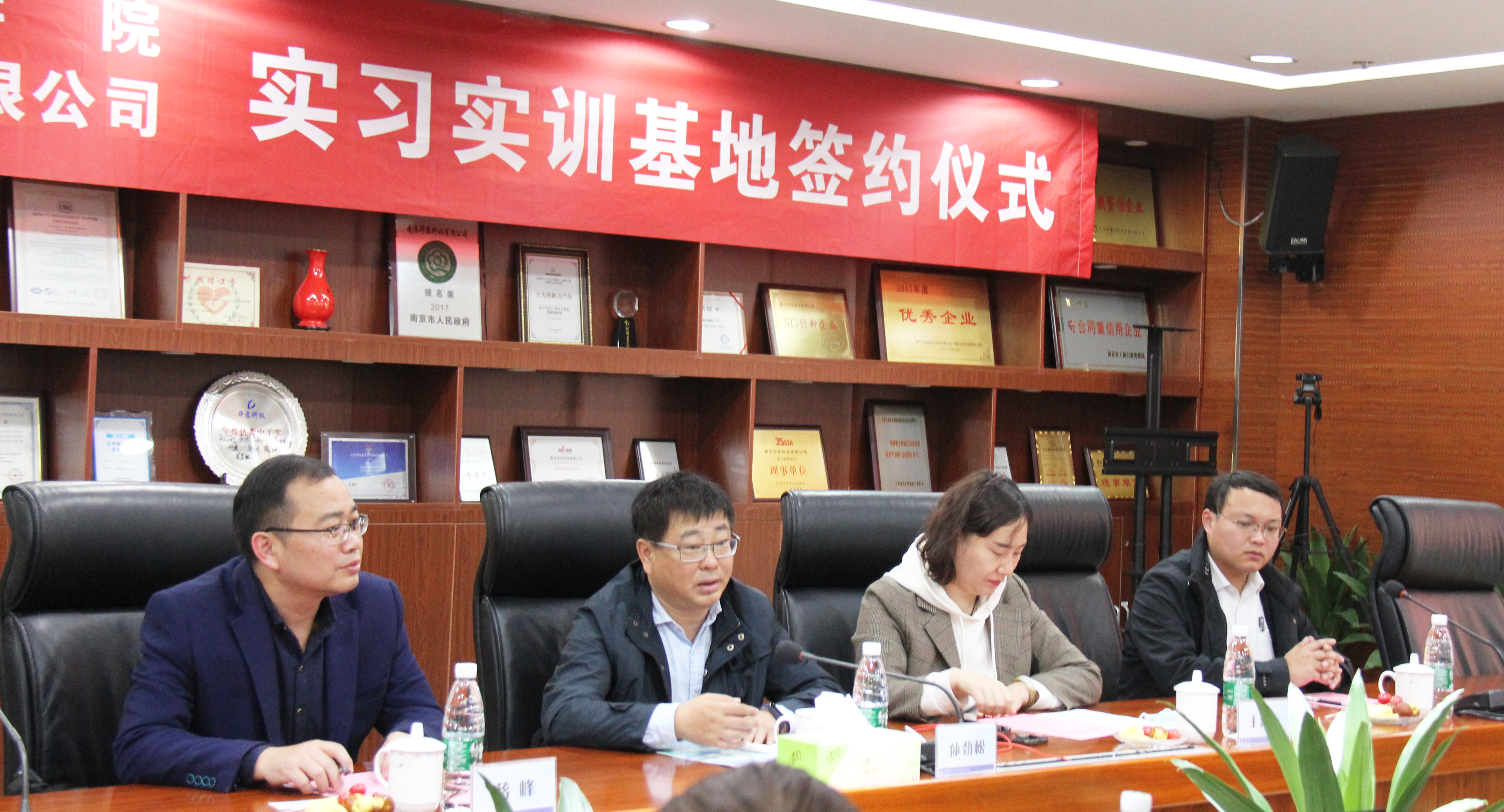 �½������(�й���)�ٷ���վ